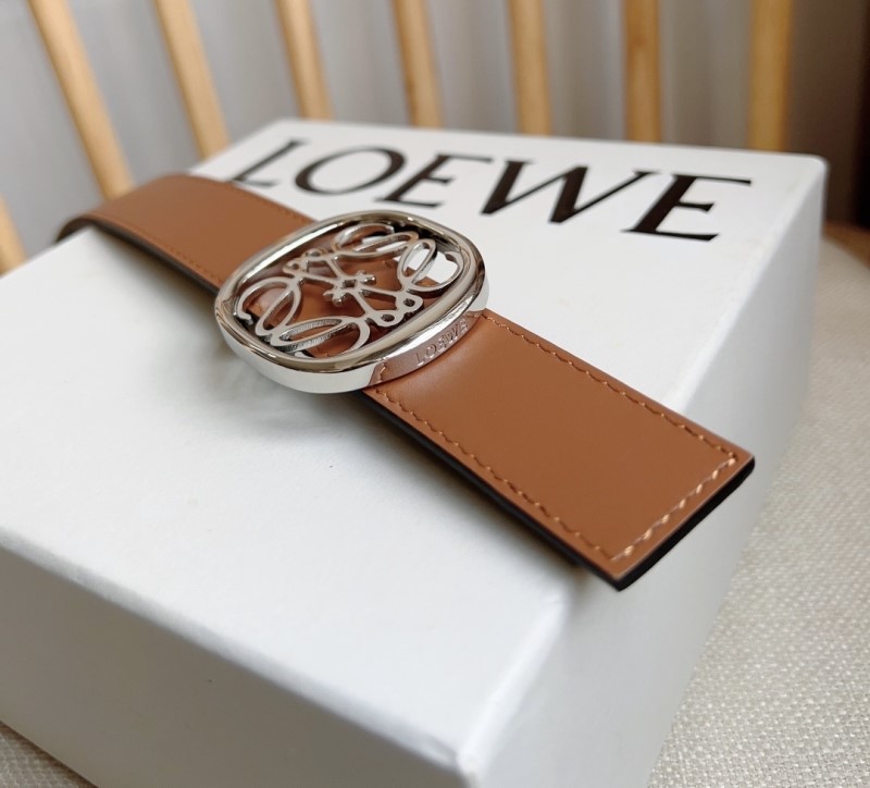 L0ew* belts